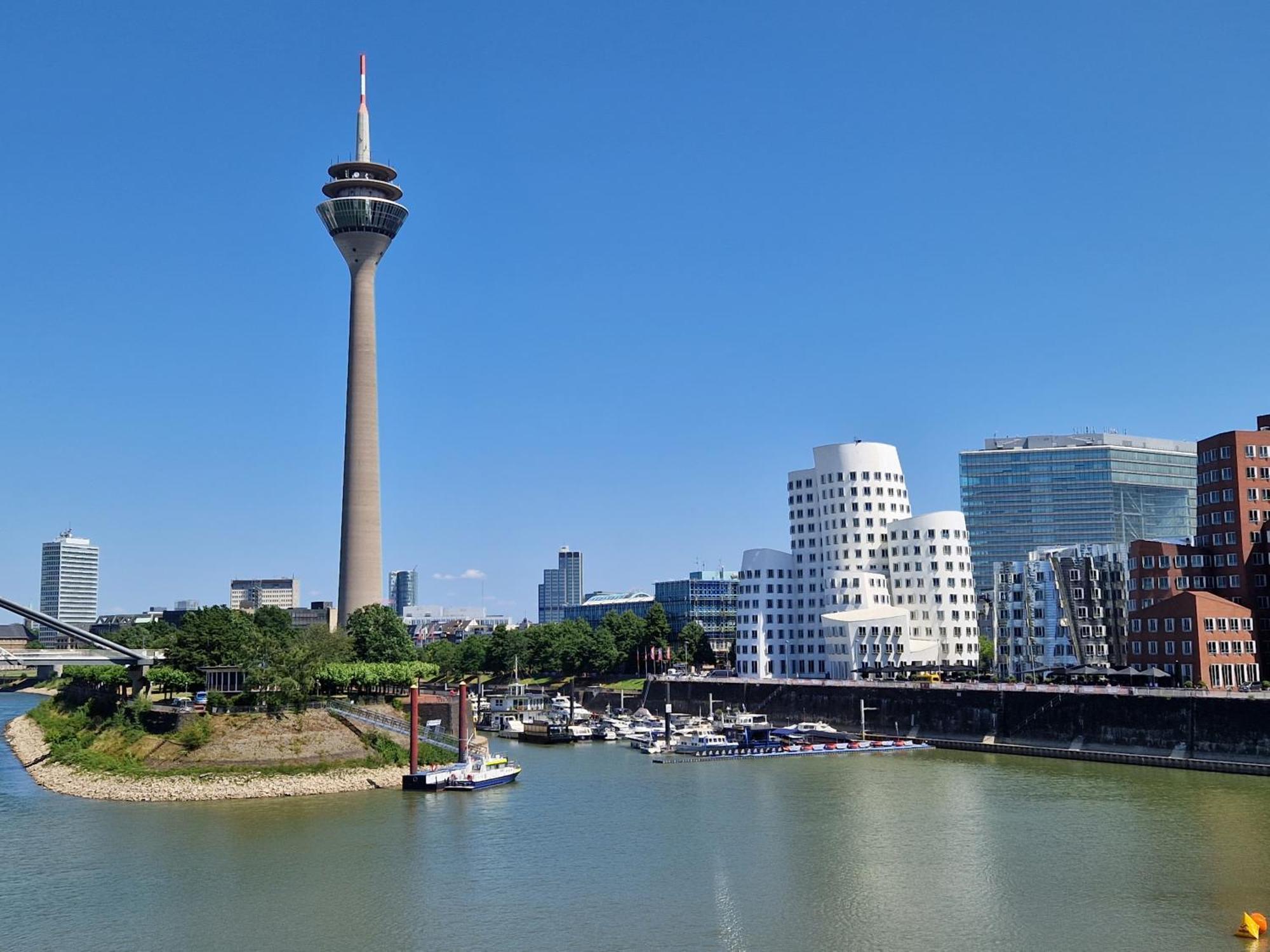 Apartment H2 Duesseldorf Bagian luar foto